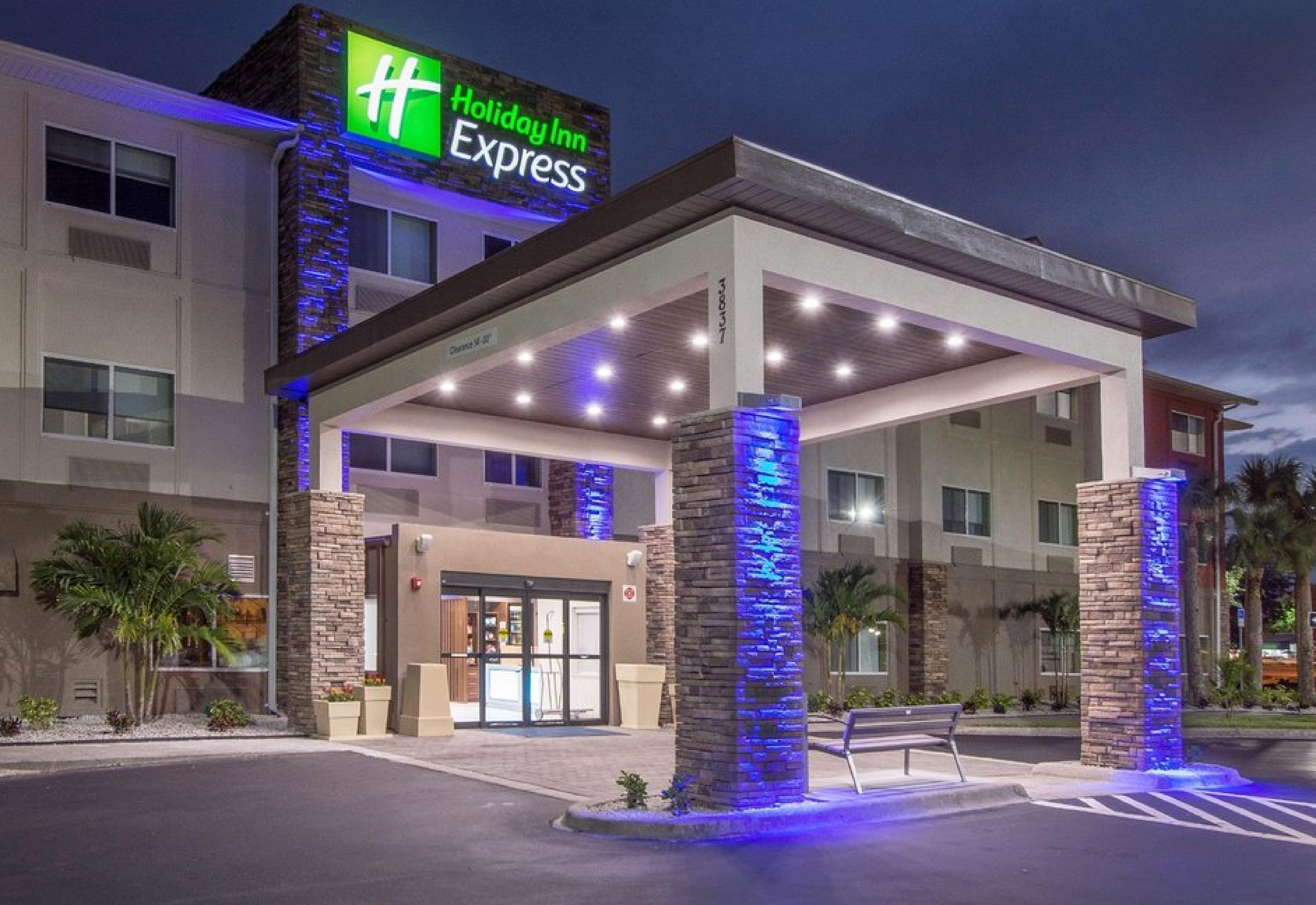 Holiday Inn Express - Naples South - I-75, An Ihg Hotel Exterior photo