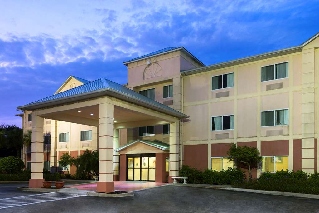 Holiday Inn Express - Naples South - I-75, An Ihg Hotel Exterior photo