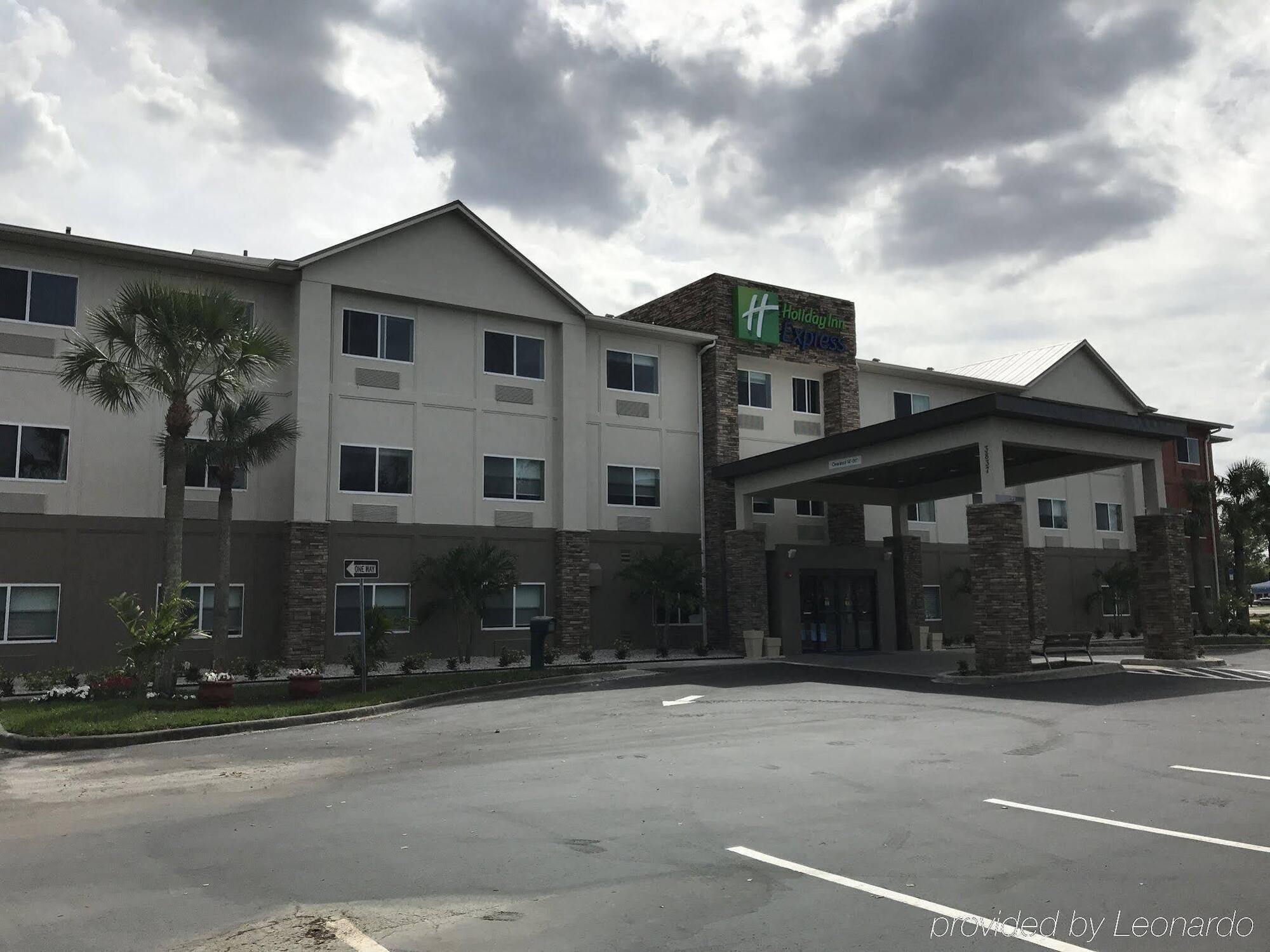 Holiday Inn Express - Naples South - I-75, An Ihg Hotel Exterior photo